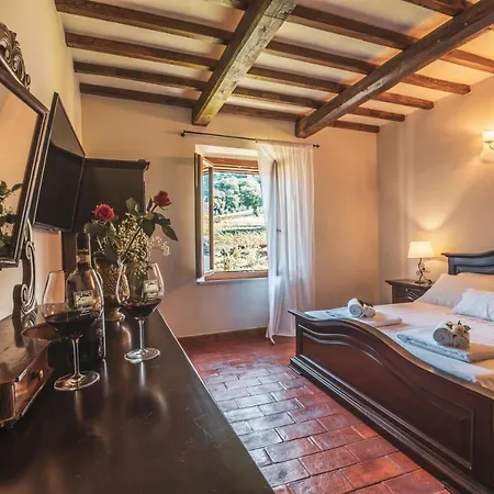 Farm stay Wine Estate Paradiso Di Cacuci *